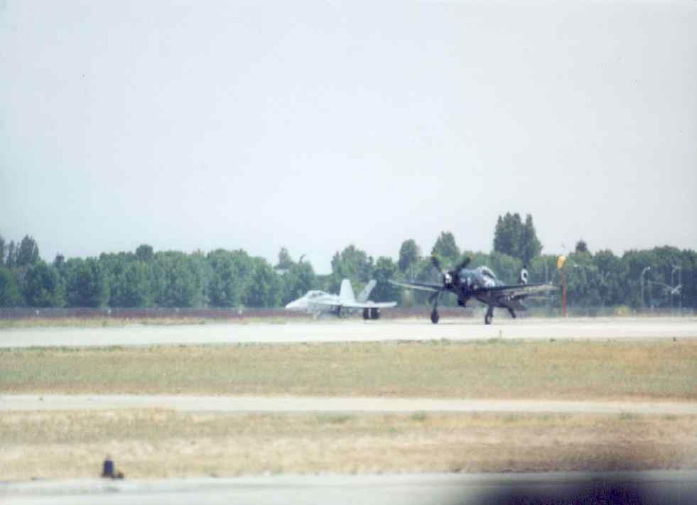 US Navy F/A-18 Super Hornet