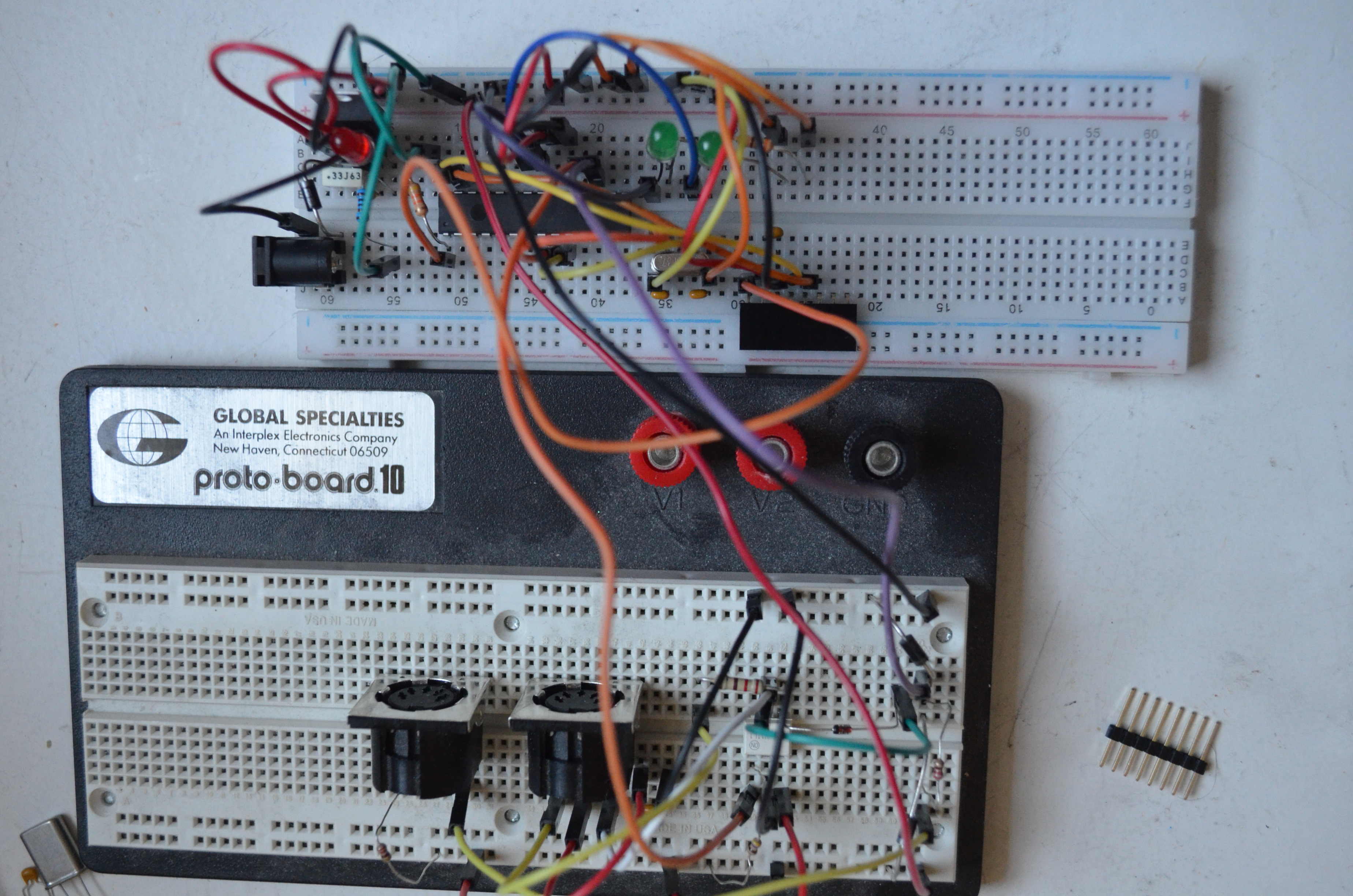 Breadboard-based prototype of PIC18-based MIDI processor